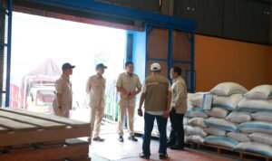 Prabowo Sidak Gudang Bulog Danurejo Pastikan Stok Beras Aman, Usai Beri Arahan Ketua DPRD Se-Indonesia